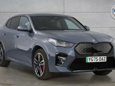 Usado BMW iX2 M Sport 147 kW (201 CV) 2025 Gris SUV