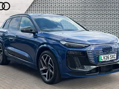 Nowe Audi Q6 e-tron Performance 225 kW (306 KM) 2026 Niebieski SUV