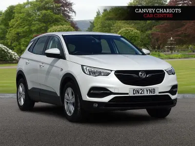 Używany Vauxhall Grandland X Business Edition 130 KM (95 kW) 2021 Biały SUV