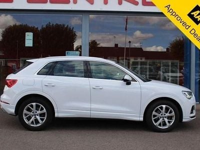 Begagnad Audi Q3 Sport 150 HK (110 kW) 2019 Vit SUV