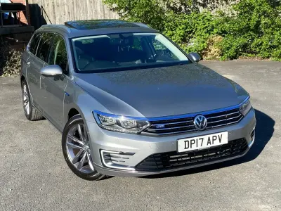 Begagnad VW Passat GTE 218 HK (160 kW) 2017 Silver Kombi