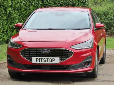 Used Ford Focus Titanium 125 HP (91 kW) 2023 Red Hatchback