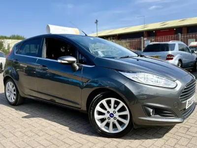 Used Ford Fiesta Titanium 98 HP (72 kW) 2015 Grey Hatchback