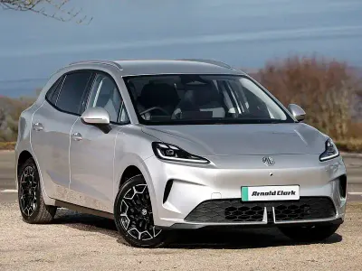 New MG MG4 EV 117 kW (160 HP) 2026 Silver Hatchback