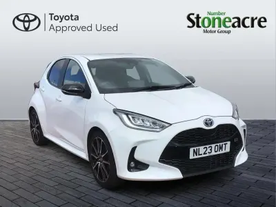 Used Toyota Yaris Hybrid Sport 113 HP (83 kW) 2023 White Hatchback