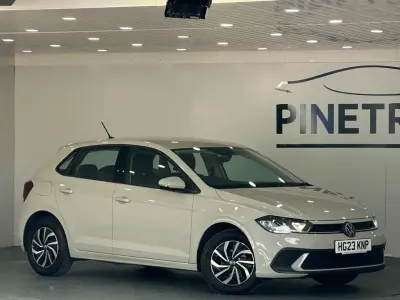 Usado VW Polo S 95 HP (69 kW) 2023 Cinzento Citadino