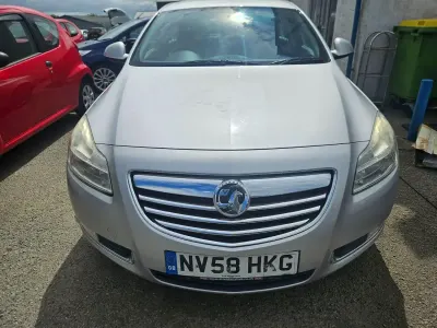 Used Vauxhall Insignia SRi 140 HP (102 kW) 2009 Silver Hatchback
