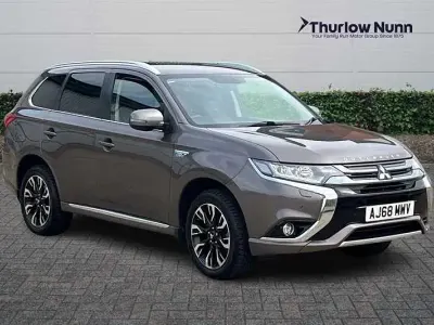 Used Mitsubishi Outlander P-HEV 200 HP (147 kW) 2018 Brown Estate