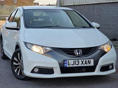 Used Honda Civic EX 120 HP (88 kW) 2013 White Hatchback