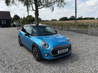 Used Mini Cooper Exclusive 136 HP (100 kW) 2019 Blue Hatchback