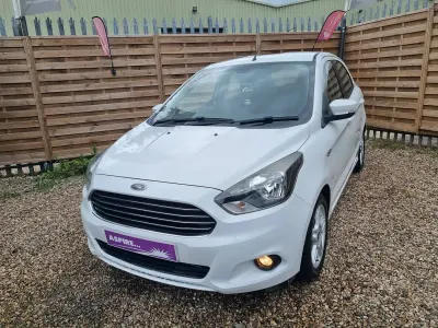 Used Ford Ka Plus Zetec 70 HP (51 kW) 2017 White Hatchback