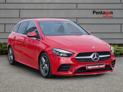 Usado Mercedes B200 Executive 163 HP (119 kW) 2019 Vermelho Monovolume