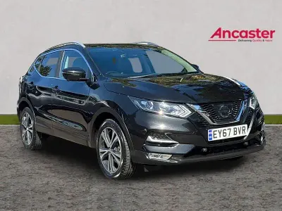 Used Nissan Qashqai N-Connecta 115 HP (84 kW) 2017 Black SUV