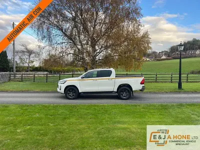 Used Toyota HiLux 150 HP (110 kW) 2023 White Pickup