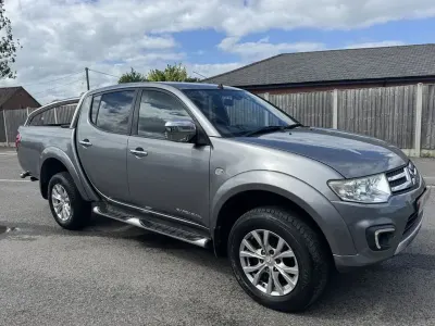 Używany Mitsubishi L200 134 KM (98 kW) 2016 Szary Pickup