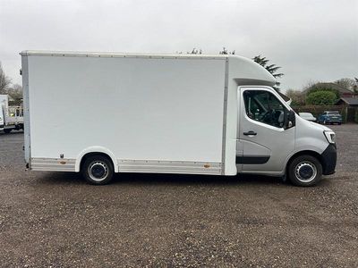 Used Renault Master Business 135 HP (99 kW) 2022 Grey MPV