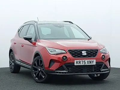 New Seat Arona Black Edition 115 HP (84 kW) 2025 Red SUV