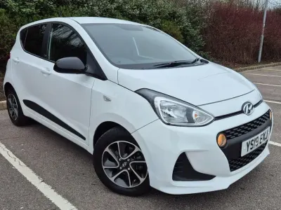 Used Hyundai i10 GO! 100 HP (73 kW) 2019 White Hatchback