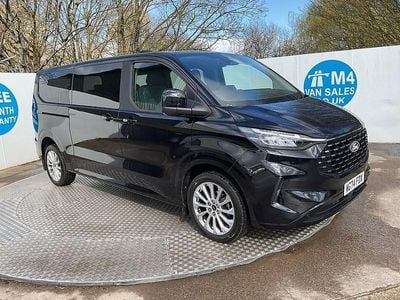Usado Ford Tourneo Custom Titanium 170 HP (125 kW) 2024 Preto Van