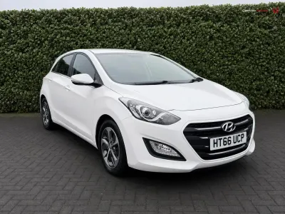 Used Hyundai i30 SE 2017 White Hatchback