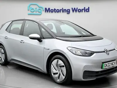 Usado VW ID.3 Pro 106 kW (145 CV) 2022 Plateado Utilitario