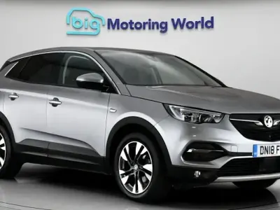 Used Vauxhall Grandland X Sport 120 HP (88 kW) 2018 Grey SUV