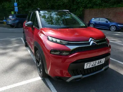 Begagnad Citroën C3 Aircross PureTech 128 HK (94 kW) 2022 Röd SUV