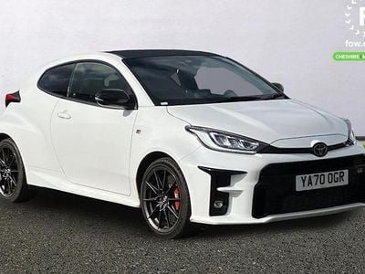 Used Toyota Yaris 261 HP (191 kW) 2021 White Hatchback