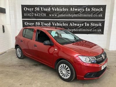 Used Dacia Sandero Ambiance 2017 Red Hatchback