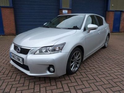 Lexus CT200h