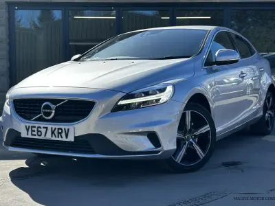 Used Volvo V40 R-Design 122 HP (89 kW) 2017 Silver Hatchback