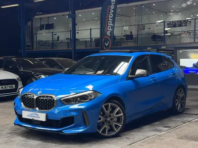 Usado BMW M135 M Performance 2020 Azul Utilitario