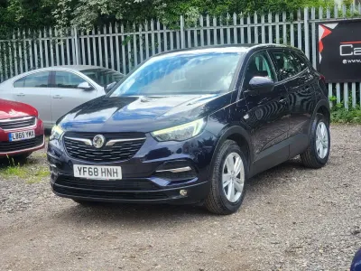 Used Vauxhall Grandland X S 130 HP (95 kW) 2019 Mauve/purple SUV
