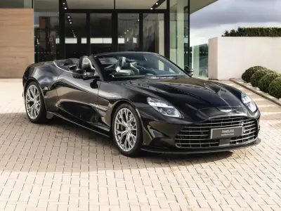 Used Aston Martin Vanquish 835 HP (614 kW) 2025 Black Cabriolet