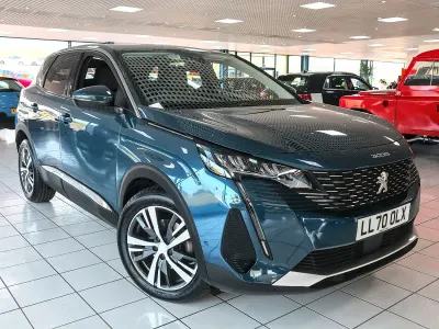 Begagnad Peugeot 3008 Allure 131 HK (96 kW) 2021 Blå SUV