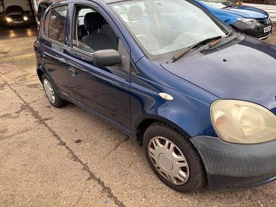 Used Toyota Yaris 67 HP (49 kW) 2003 Blue Hatchback