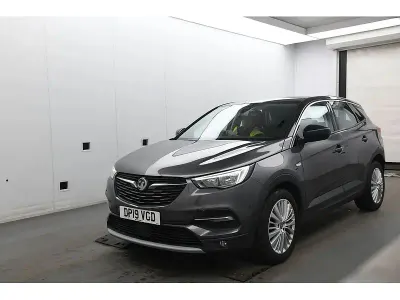Usado Vauxhall Grandland X Sport 130 HP (95 kW) 2019 Cinzento SUV