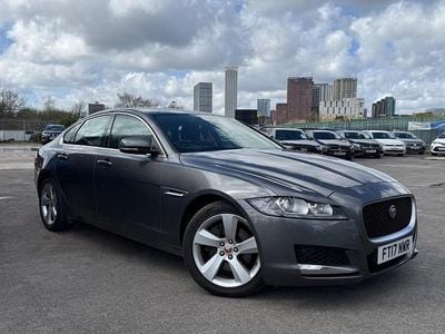 Used Jaguar XF Prestige 250 HP (183 kW) 2017 Grey Sedan