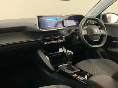 Gebraucht Peugeot 208 Allure 99 PS (72 kW) 2025 Grau Kleinwagen