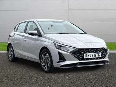 Begagnad Hyundai i20 Advanced 100 HK (73 kW) 2025 Grå Halvkombi
