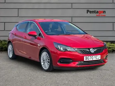 Used Vauxhall Astra Elite 143 HP (105 kW) 2020 Red Hatchback