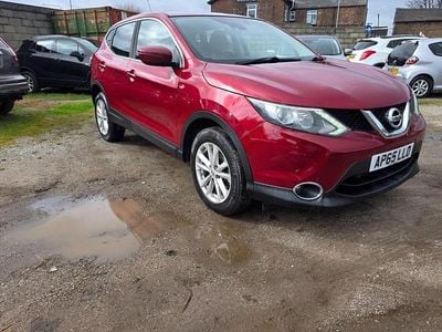 Used Nissan Qashqai Acenta 2016 Red SUV