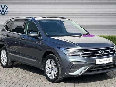 Used VW Tiguan Allspace Life 150 HP (110 kW) 2023 Platinum grey metallic SUV