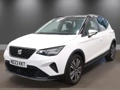 Used Seat Arona SE 95 HP (69 kW) 2023 White SUV