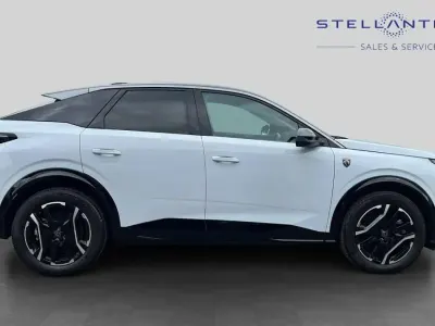 Used Peugeot e-3008 GT 152 kW (207 HP) 2025 White SUV