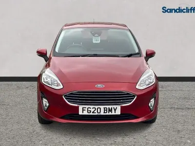 Używany Ford Fiesta Titanium 95 KM (69 kW) 2020 Czerwony Hatchback