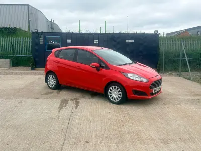 Used Ford Fiesta Style 60 HP (44 kW) 2013 Red Hatchback