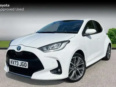 Second-hand Toyota Yaris Hybrid 116 CP (85 kW) 2023 Alb Hatchback