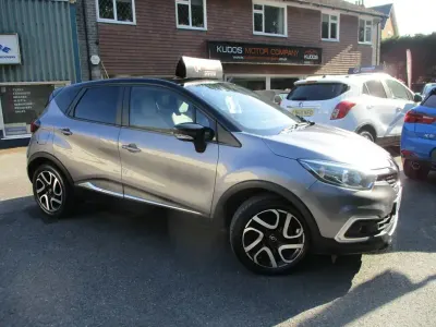 Usado Renault Captur Iconic 130 CV (95 kW) 2019 Gris SUV