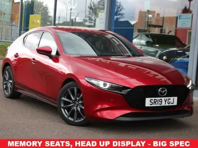 Usado Mazda 3 Inclusive 122 HP (89 kW) 2019 Vermelho Citadino